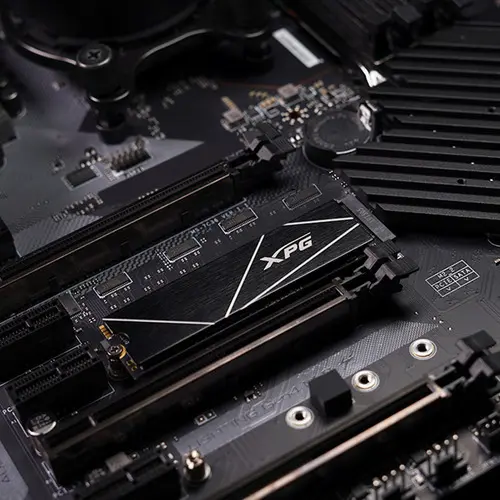 SSD m.2 2280 1TB NVMe PCIe Gen 4x4 Adata XPG GAMMIX S70 AGAMMIXS70B-1T-CS 3D NAND Leitura: 7400MB/s e Gravação: 5500MB/s